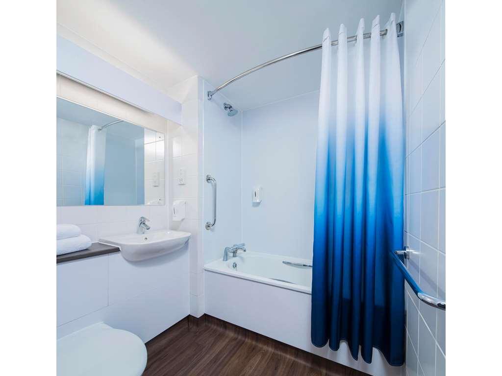 Travelodge London Central City Road Ngoại thất bức ảnh