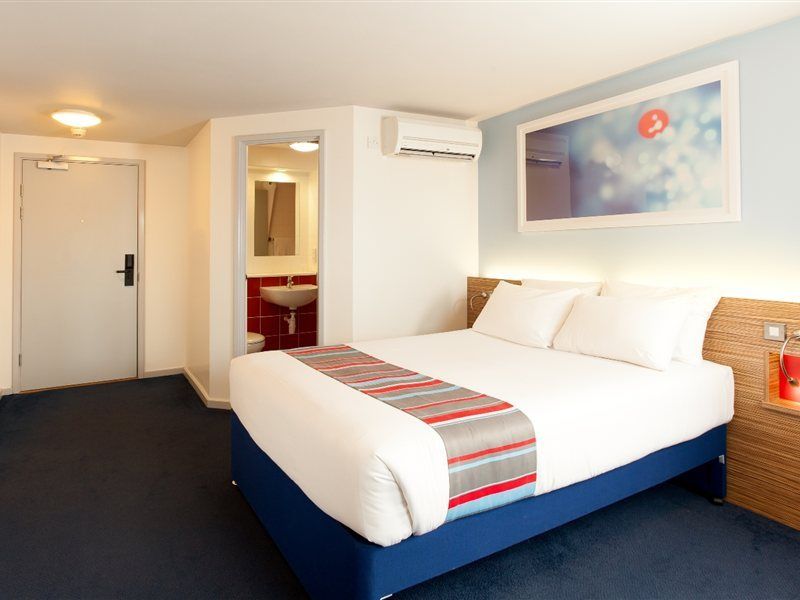 Travelodge London Central City Road Ngoại thất bức ảnh